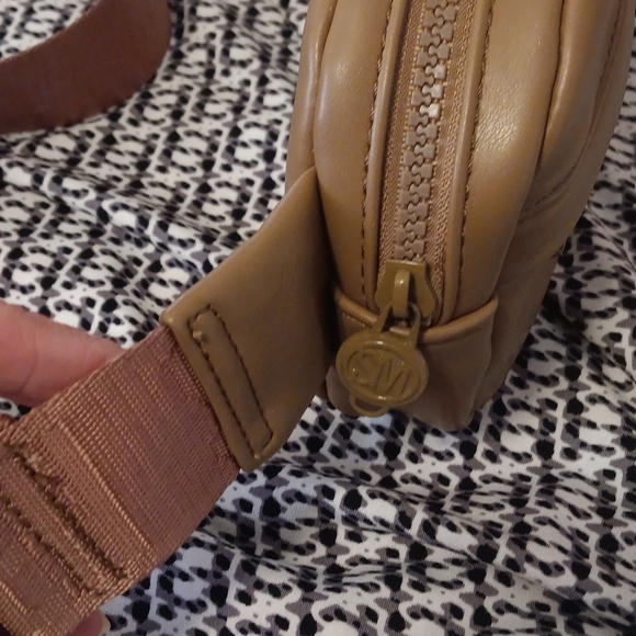 Steve Madden Belt Pavk - Picture 7 of 10